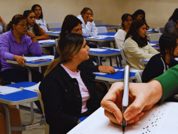 El Acuerdo 286 da oportunidad a las personas que por algún motivo no concluyeron su educación básica, media y superior. EL INFORMADOR / ARCHIVO