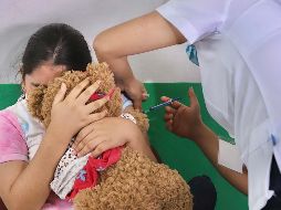 Personal de salud aplica vacunas en distintas unidades de Jalisco para proteger a la población durante todo el año. SUN/Archivo