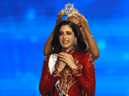 Fátima Bosch Fernández, ganadora de la edición número 74 de Miss Universo. EFE/EPA/R. Yongrit