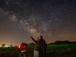 La Noche de las Estrellas es un esfuerzo colaborativo que reune a la UNAM, el IPN, la Academia Mexicana de Ciencias, el INAOE y la SECIHTI. UNSPLASH / A. NEMATI