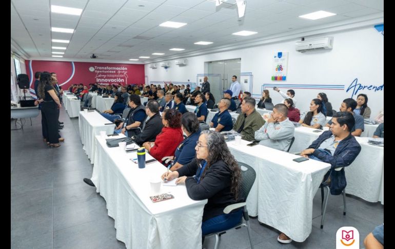 Laboratorio PISA facilitó sus instalaciones para la realización de las sesiones, esta colaboración garantizó que los participantes tuvieran acceso a un entorno adecuado y propicio para el desarrollo de la capacitación. CORTESÍA