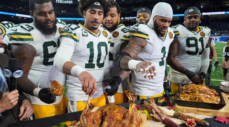 Jordan Love (#10) y Micah Parsons tuvieron destacadas actuaciones en este duelo. AP/P. Sancya