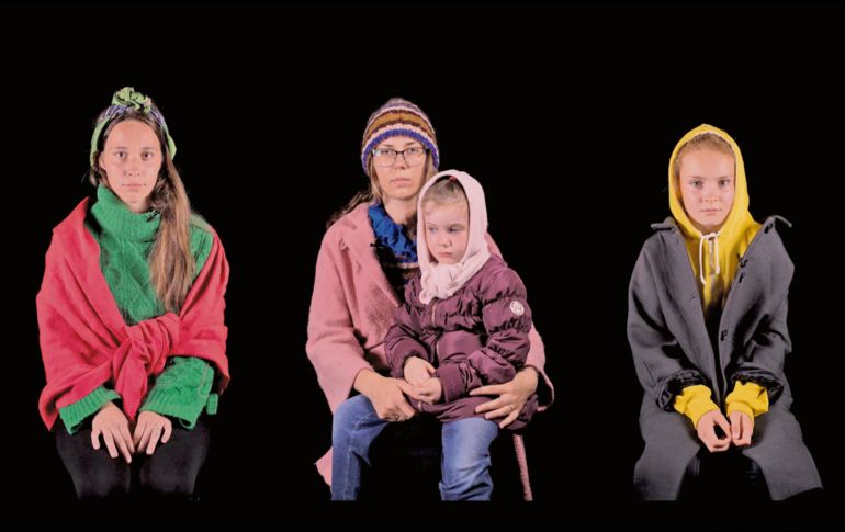 La tercera instalación de Cabosanroque reinterpreta “Viajes y flores” de Mercè Rodoreda como un testimonio vivo del horror de la guerra, entrelazado con voces de mujeres ucranianas refugiadas. CORTESÍA