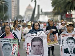 En el documento, la CNDH reconoce solamente a 40 estudiantes desaparecidos de los 43; los otros tres fueron 