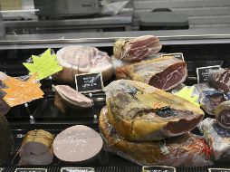 España es el mayor distribuidor europeo de productos de cerdo en México, donde son muy populares los jamones curados y otras carnes frías. AFP / ARCHIVO