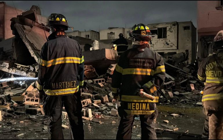 El incendio fue controlado durante la madrugada por el cuerpo de Bomberos de Nuevo León, y brigadistas de Protección Civil del Estado y de los municipios de Pesquería, Apodaca, Monterrey y Juárez. FACEBOOK / Protección Civil Nuevo León