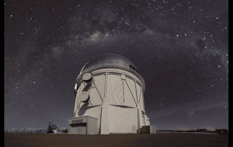 Una solución a la contaminación lumínica podría ser desplegar satélites en órbitas más bajas que las de los telescopios. EFE / ARCHIVO