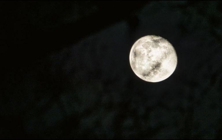 Diciembre recibirá un fenómeno lunar notable que concluirá una secuencia de superlunas que han capturado la atención en meses pasados. CANVA