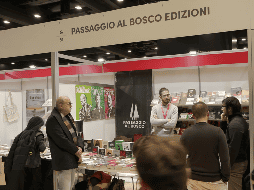 Fundada en 2017 en Florencia por la asociación ultraderechista Casaggi, la editorial se presenta en su web como 