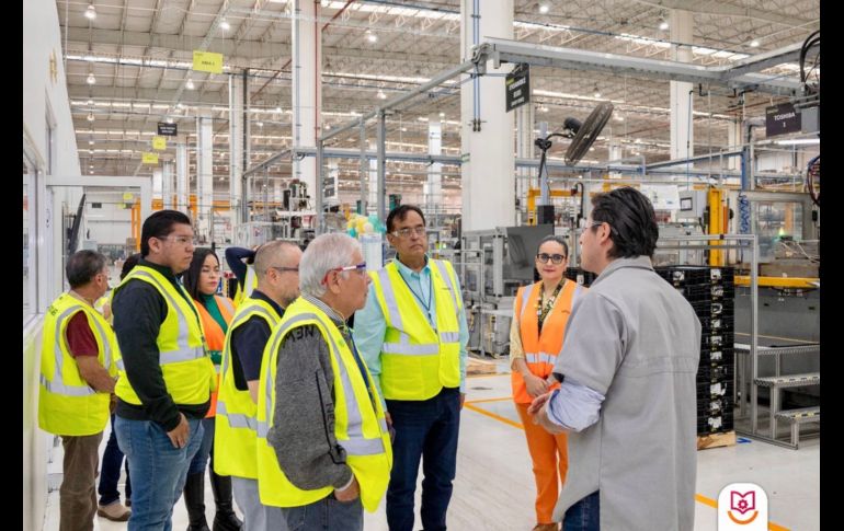 Autoridades del IDEFT y ENNOVI durante la reunión para avanzar en un convenio de colaboración. CORTESÍA