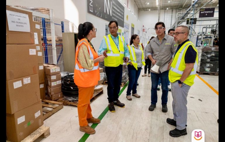 Autoridades del IDEFT y ENNOVI durante la reunión para avanzar en un convenio de colaboración. CORTESÍA