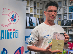 Además del aguacate, el asesinato de Homero Gómez González “El Guardián de las Mariposas”, es el punto de partida de esta crónica periodística de Szymon Opryszek. EFE/ARCHIVO