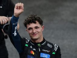 La carrera en el circuito de Yas Marina no fue un espectáculo de rebases ni de duelos rueda a rueda; fue, más bien, una batalla de nervios en la que Norris supo conducirse hasta el triunfo. EFE / A. Haider