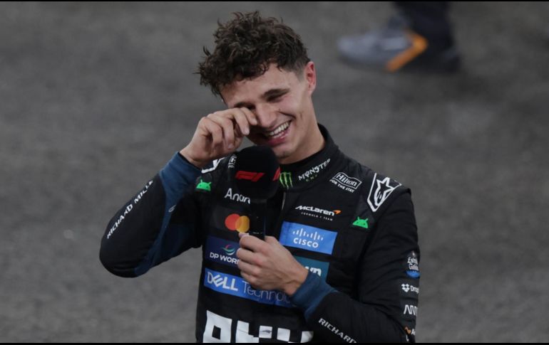 Norris dijo que este triunfo no habría sido posible sin su increíble equipo. EFE / A. HAIDER