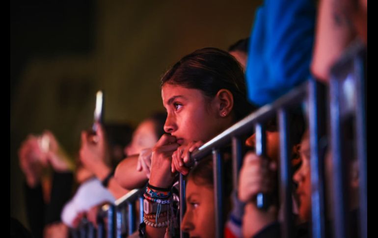 Con fuegos artificiales, un espectáculo de luces en la fachada de la Catedral, shows en vivo y el tradicional encendido del árbol, el Centro Histórico de Guadalajara recibió la Navidad con la inauguración del Festival Ilusionante 2025.EL INFORMADOR / J. Acosta
