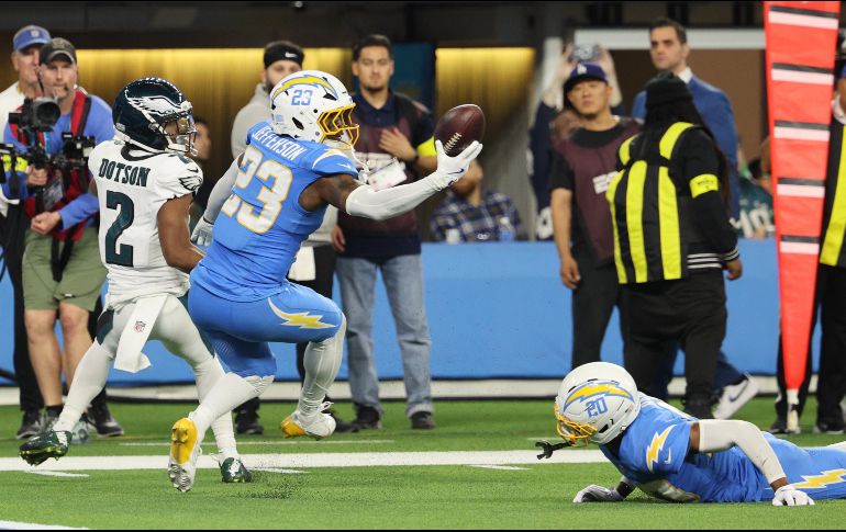 Tony Jefferson hizo la jugada defensiva que selló el triunfo angelino. AP/K. Djansezian