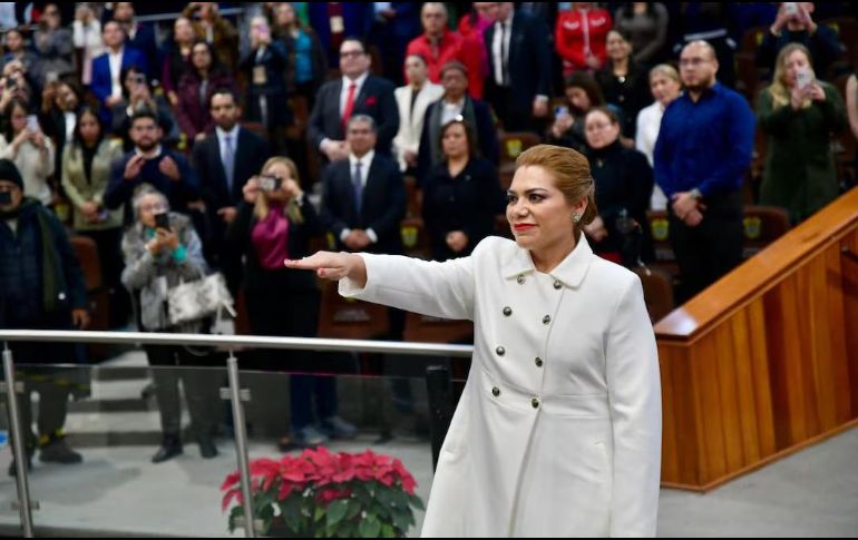 La nueva fiscal, quien tomó protesta de ley en el recinto legislativo, cuenta con una amplia trayectoria en el campo del Derecho Penal, que ha desarrollado en la administración de justicia. ESPECIAL / SUN