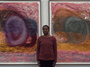 Sus dibujos se hacen eco de las esculturas, que a menudo consisten en poderosos vórtices hechos con líneas superpuestas y que giran. BRADFORD2025.CO.UK