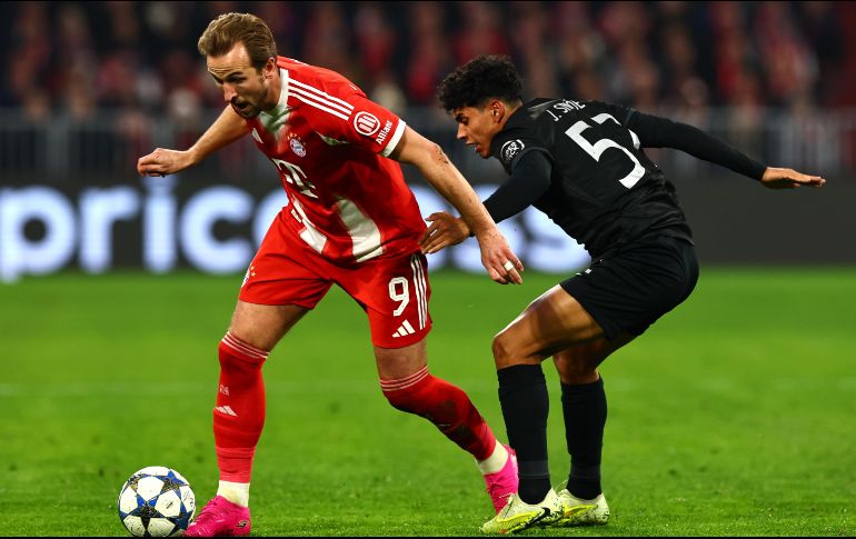 El Bayern Múnich, con su remontada ante el Sporting de Lisboa, no solo ganó tres puntos; dio un salto cuántico en la tabla. EFE/ A. SZILAGYI.