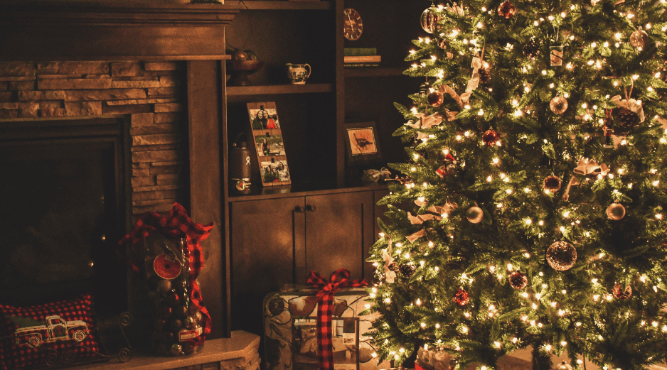 Ambas opciones tienen tanto sus puntos buenos como malos, todo depende de si se manejan adecuadamente. CANVA