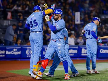Los hermanos Ornelas pegaron de hit en la octava entrada y fueron decisivos en la victoria de Jalisco. CORTESÍA/Charros de Jalisco