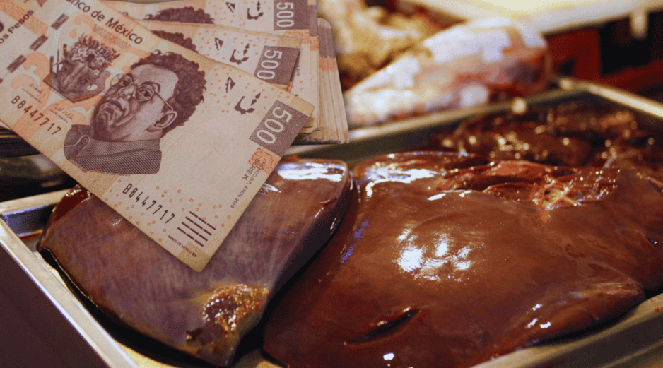 Entre los alimentos de la canasta que más se encarecieron están las vísceras de res, cuyo precio subió 2.4%, así como moles y salsas, al costar 1.2% más que durante octubre. EL INFORMADOR / ARCHIVO