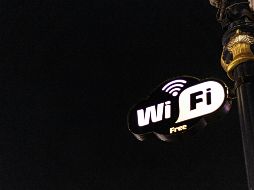 Si estás en una red pública, evita manejar datos bancarios o información delicada. Unsplash