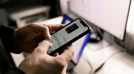 Esta disposición se basa en el artículo Trigésimo Transitorio de la Ley en Materia de Telecomunicaciones y Radiodifusión. CANVA