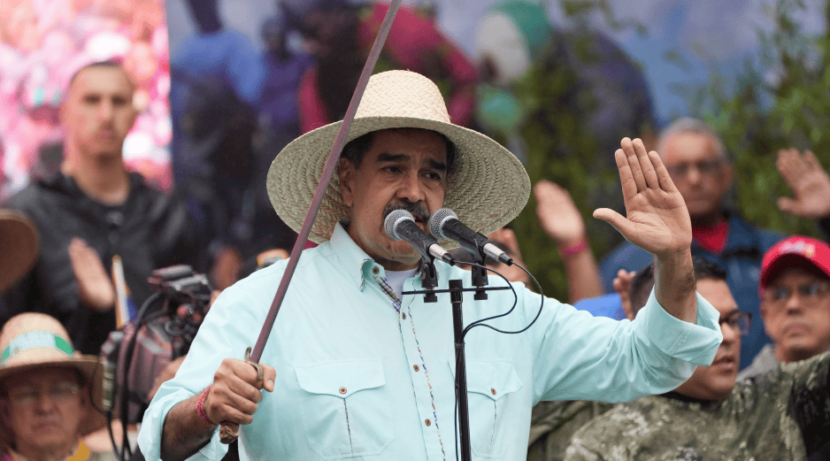 La rección de las personas ante el baile tan despreocupado de Maduro, está dividida entre quienes lo apoyan y quienes creen que hace el rídiculo. AP/A. Cubillos