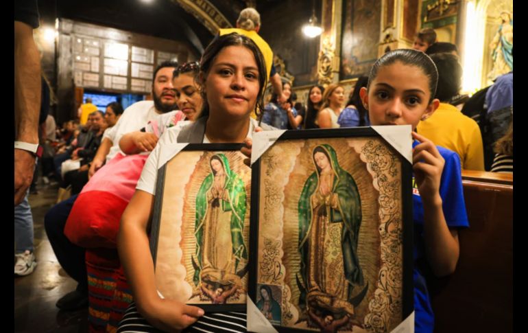 El altar, además, fue adornado con los colores de la bandera de México, para resaltar la importancia de la imagen religiosa para la nación mexicana. EL INFORMADOR/ J. Acosta