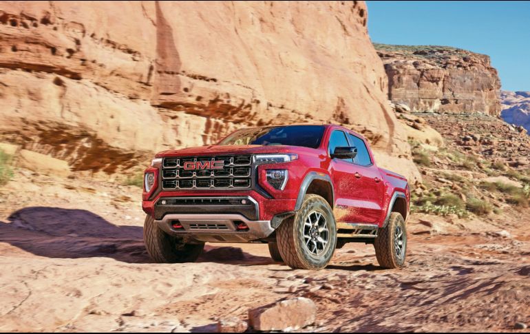 La nueva versión de Canyon tiene un enfoque todoterreno: suspensión elevada y protecciones metálicas. ESPECIAL