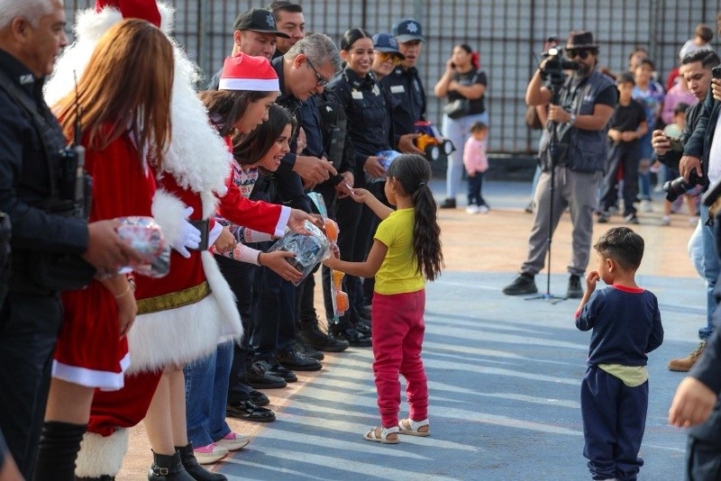 La Policía de Zapopan entregará más de 10 mil regalos a niñas y niños del municipio durante diciembre. EL INFORMADOR / ARCHIVO 