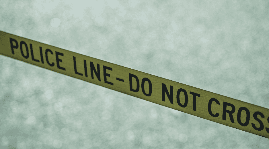 El FBI se sumó a las investigaciones del tiroteo en Brown, mientras autoridades piden evitar la zona y priorizar la seguridad. EFE/ARCHIVO