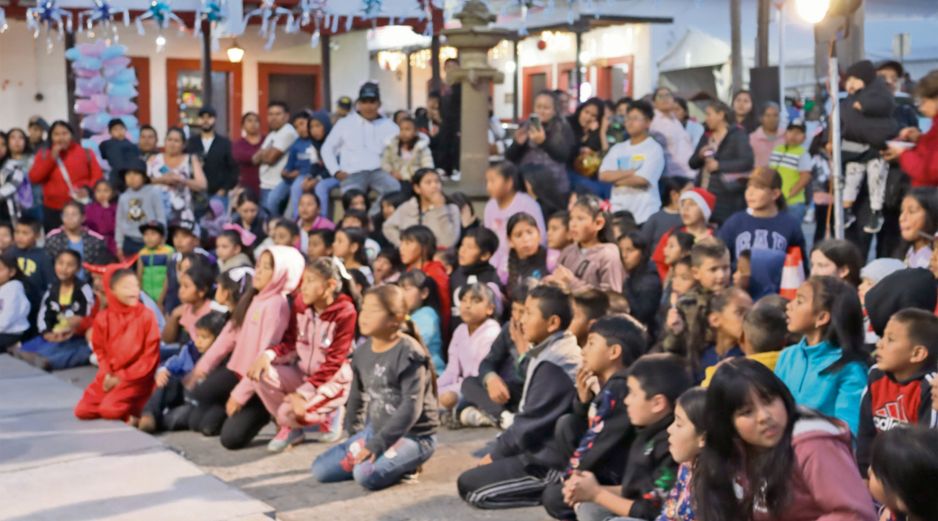 CELEBRACIóN. Las familias se deleitaron con diferentes actividades durante la Posada Municipal “Operación Regalo”. EL INFORMADOR