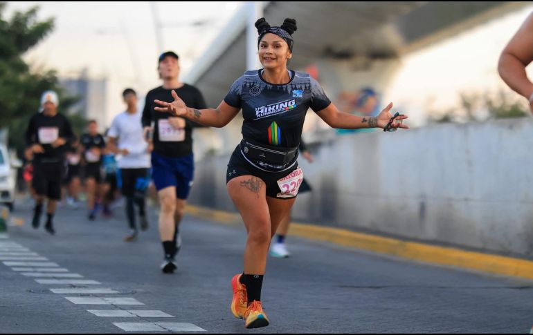 La ruta de 10 kilómetros, trazada por el corazón de la Ciudad de las Niñas y los Niños, ofreció postales únicas. ESPECIAL / Comude Jalisco