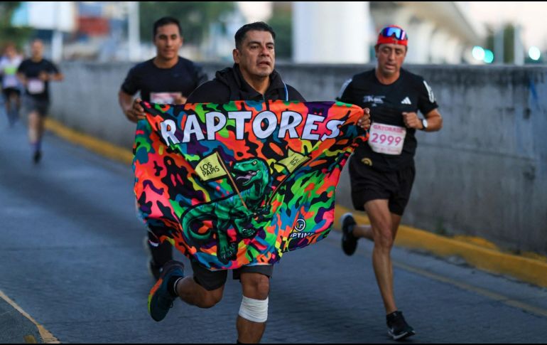 La ruta de 10 kilómetros, trazada por el corazón de la Ciudad de las Niñas y los Niños, ofreció postales únicas. ESPECIAL / Comude Jalisco