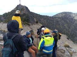 “Se trató de cuatro masculinos de entre 20 y 23 años, originarios de Colima, de los cuales uno presentó mal de montaña y otro más fatiga”, explicó la UEPCBJ. ESPECIAL