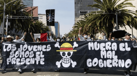 Entre banderas de One Piece y de la Virgen de Guadalupe, los participantes manifestaron su rechazo a la criminalización de las protestas sociales y pidieron mayor respeto a la libre expresión ciudadana. SUN / H. SALVADOR