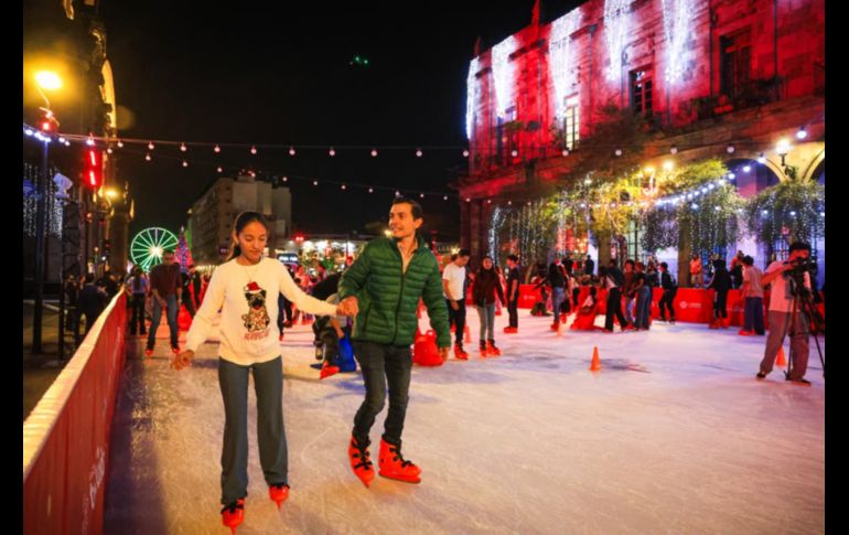 El Gobernador, Pablo Lemus, pidió no perder la “capacidad de impresionarnos” con las decoraciones que adornan el Centro. EL INFORMADOR/ J. Acosta