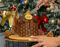 El panettone es un pastel de origen italiano, tradicionalmente asociado a las celebraciones de Navidad y Año Nuevo. ESPECIAL/Canva