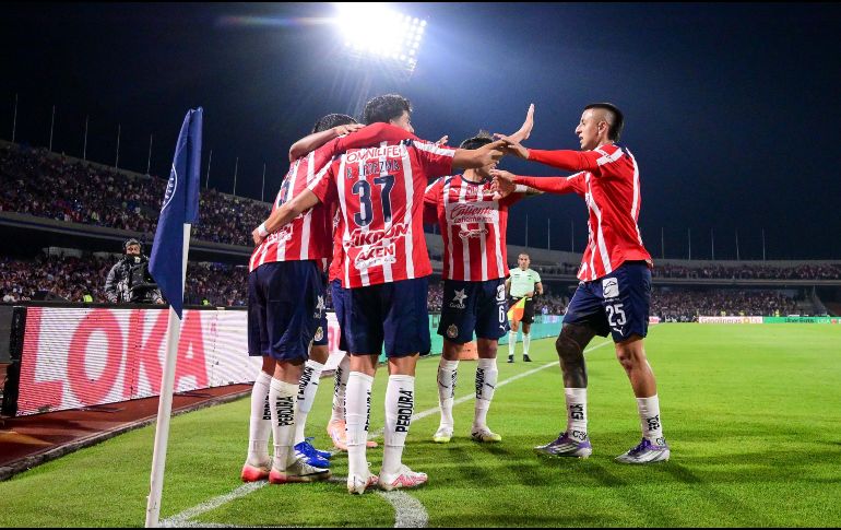 En el listado se contempló a Brian Gutiérrez, quien recién llegó al club Guadalajara,  el pasado 12 de diciembre. Imago7 / ARCHIVO