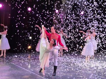 “El Cascanueces”, del Ballet de Jalisco, fue dirigido por Lucy Arce Álvarez. La puesta en escena, que arrancó temporada este miércoles 17, y se presentará hasta el domingo 21, y cuenta con 80 bailarines. EL INFORMADOR/ F. Salcedo