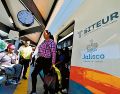 Los trabajos pendientes en las estaciones y los cruces de la Línea 4  avanzan sin suspender el servicio y deberán quedar concluidos a más tardar en marzo, informó el Sistema de Tren Eléctrico Urbano. ESPECIAL