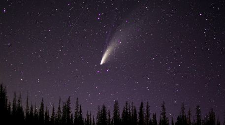 El cometa 3I/ATLAS se descubrió a finales de junio y se trata del tercero en la historia cuyo origen es interestelar. UNSPLASH / A. MOLINSKI