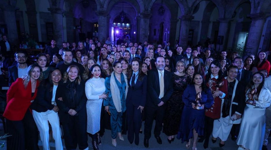 El Gobierno de Guadalajara reconoce a hombres y mujeres que además de emprender le aportan grandeza a esta ciudad. EL INFORMADOR / A. NAVARRO