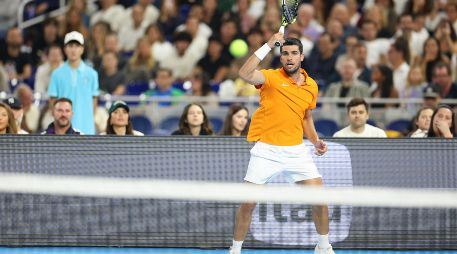 Alcaraz terminó el año como número 1 tras haberse repartido los cuatro grandes del año con su gran rival. AFP / ARCHIVO