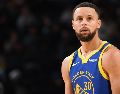Mientras Stephen Curry siga lanzando, la historia seguirá escribiéndose a su favor. AFP / ARCHIVO