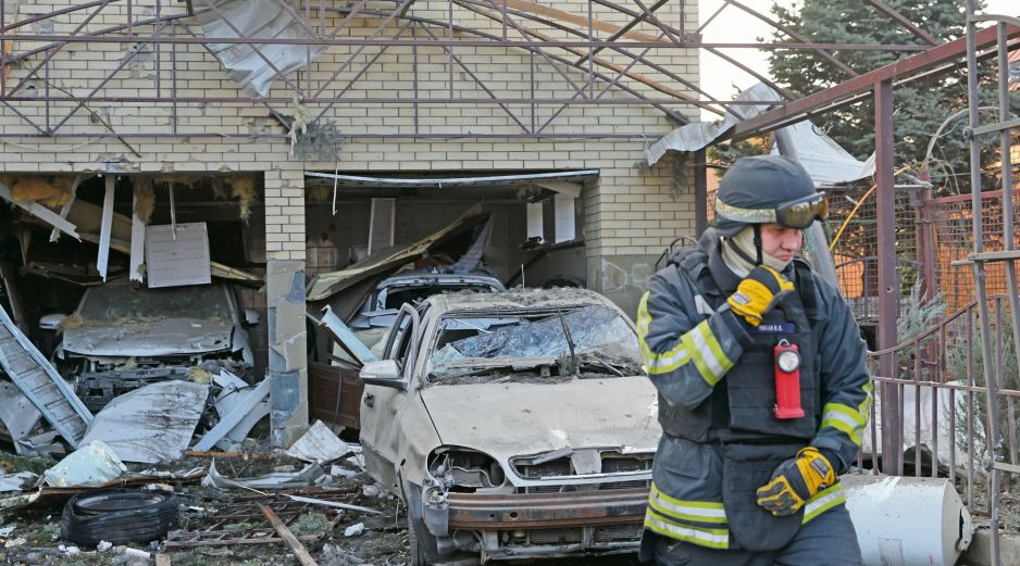 Una vivienda dañada tras un ataque ruso en Zaporiyia, Ucrania. AP