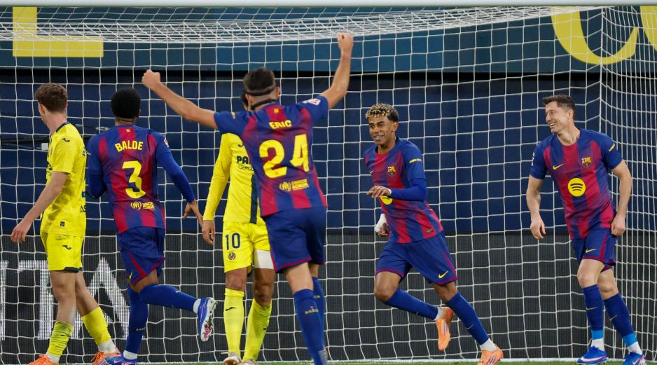 El Barcelona finaliza el año con 46 puntos, a cuatro de distancia con el Real Madrid. EFE / A. Escobar