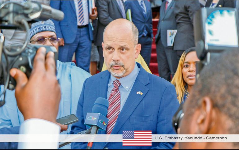 Christopher Lamora, embajador de EU en Camerún, estaría entre los diplomáticos removidos. ESPECIAL